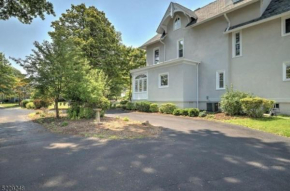 Perfect for Group Retreats - Direct train into NYC - 25 mins - Private Parking Included!